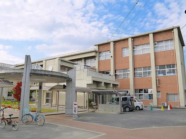 天理市西井戸堂町の土地(天理市立井戸堂小学校)