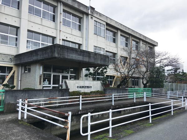 橿原市新賀町の土地(橿原市立耳成小学校)