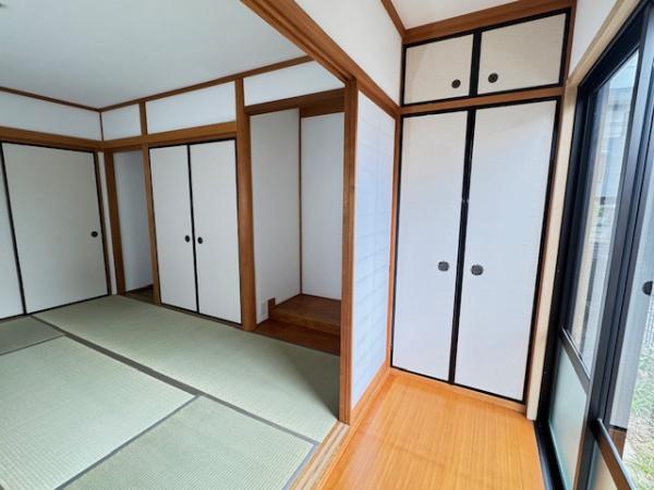 香芝市逢坂８丁目の中古一戸建て