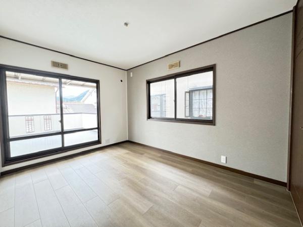 香芝市逢坂８丁目の中古一戸建て