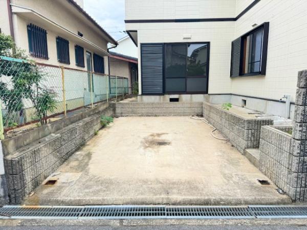 香芝市逢坂８丁目の中古一戸建て
