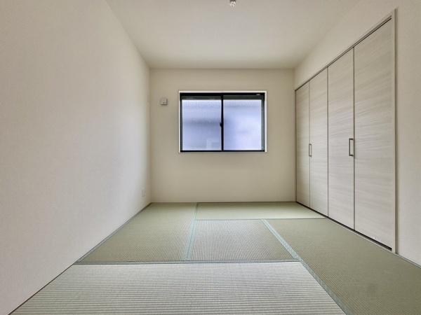 広陵町三吉３期　２号棟　新築戸建