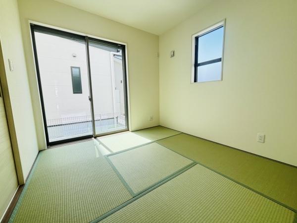 御所市南十三２期　２号棟　新築戸建