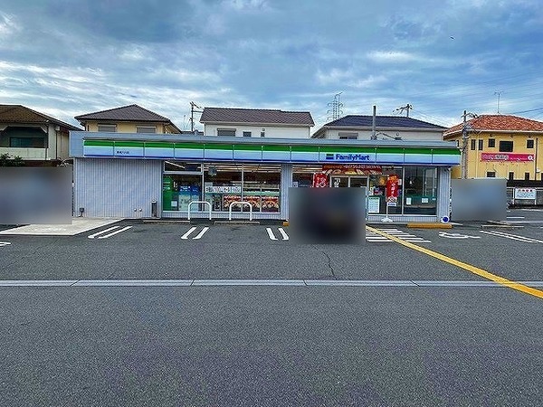 大和高田市大字市場の中古一戸建て(ファミリーマート葛城八川店)