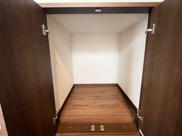 香芝市磯壁５丁目の中古一戸建て