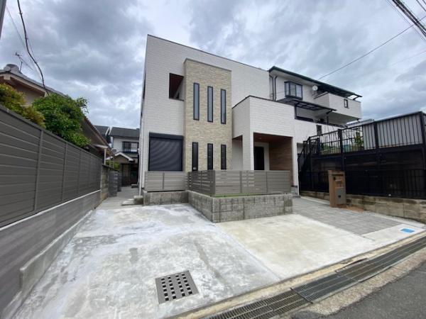香芝市五位堂１丁目の中古一戸建て