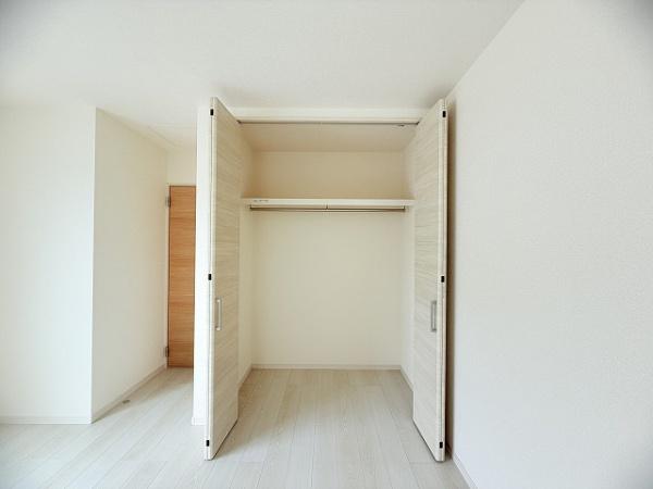 橿原市山本町　4号棟　新築戸建