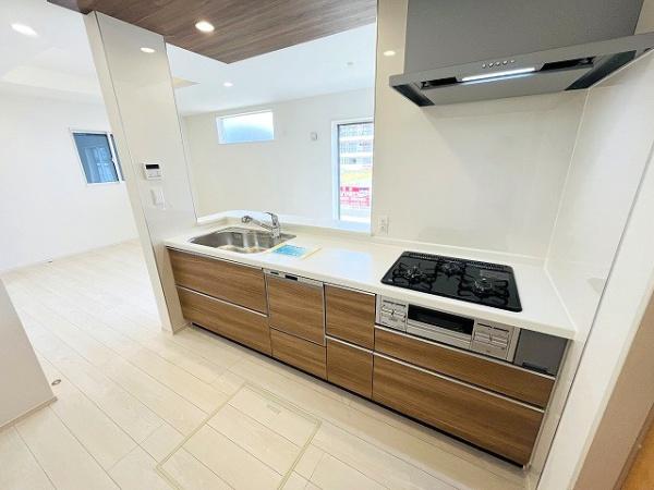 天理市前栽町　6号棟　新築戸建