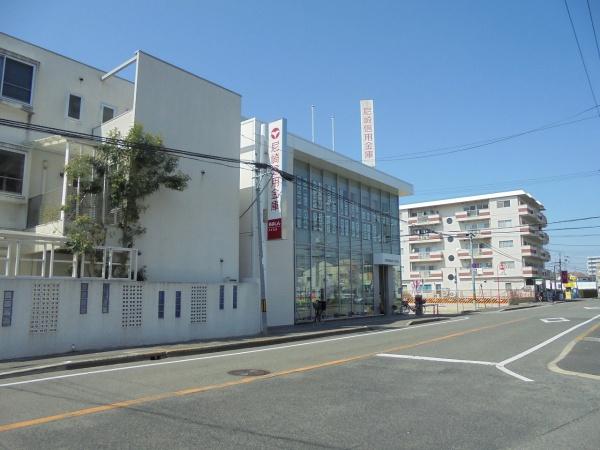 1号棟(尼崎信用金庫もず支店)