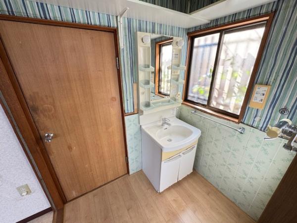和泉市弥生町２丁目の中古一戸建て