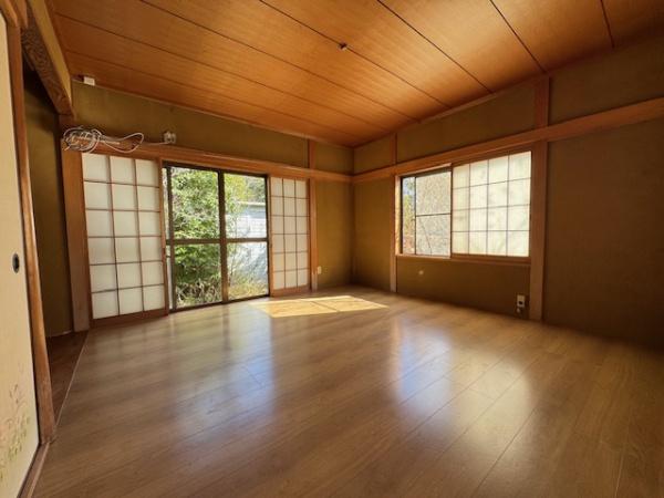和泉市弥生町２丁目の中古一戸建て