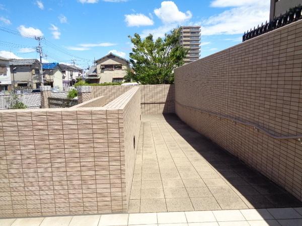 サウスオールシティ　フロントウイング