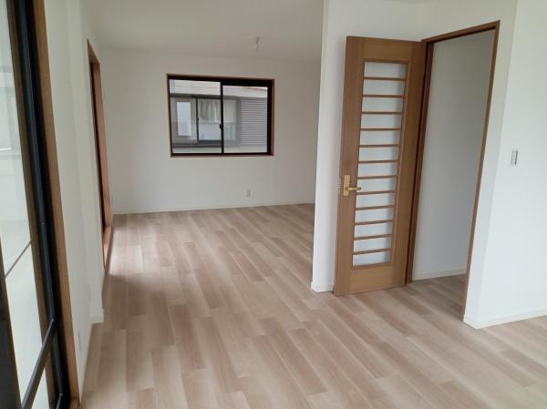 堺市西区上野芝向ヶ丘町６丁の中古一戸建