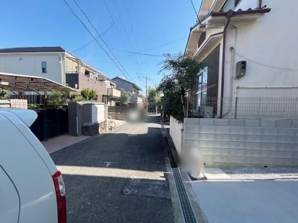 1号棟(前面道路含む現地写真)