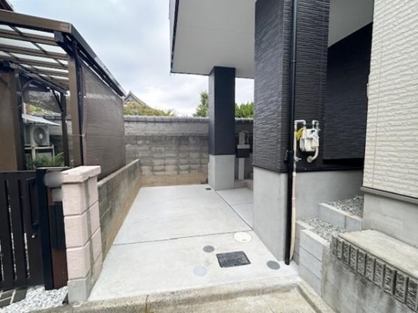 堺市堺区材木町東4丁の新築一戸建(駐車場)