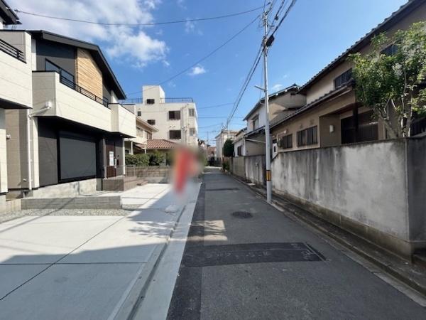 2号棟(前面道路含む現地写真)