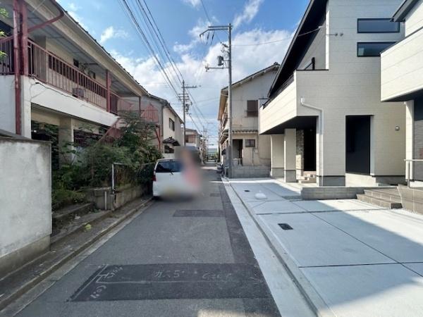 2号棟(前面道路含む現地写真)