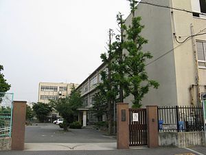 ２号棟(高石市立高南中学校)