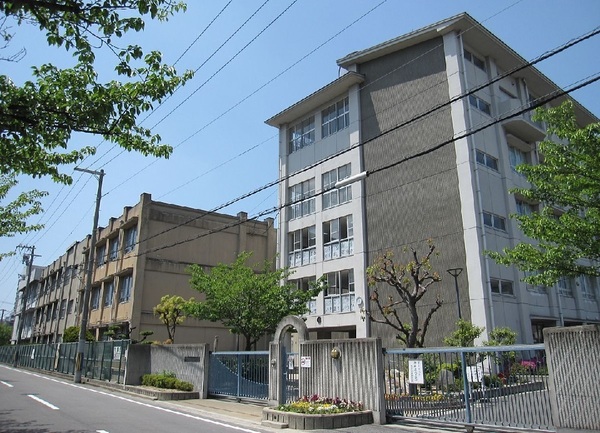 堺市堺区山本町５丁　Ａ号棟(堺市立月州中学校)