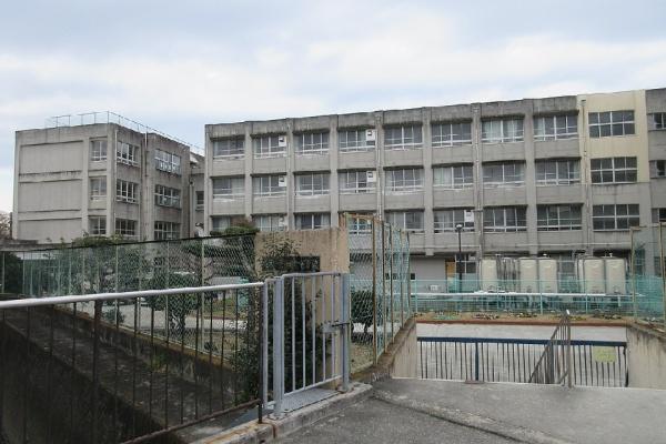 シャルマンフジマイセレクトなかもず駅前ハートクロス(堺市立中百舌鳥中学校)