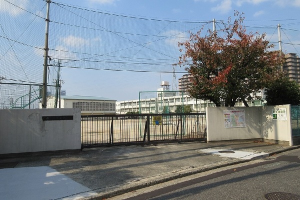 堺市北区北花田町２丁(堺市立五箇荘中学校)