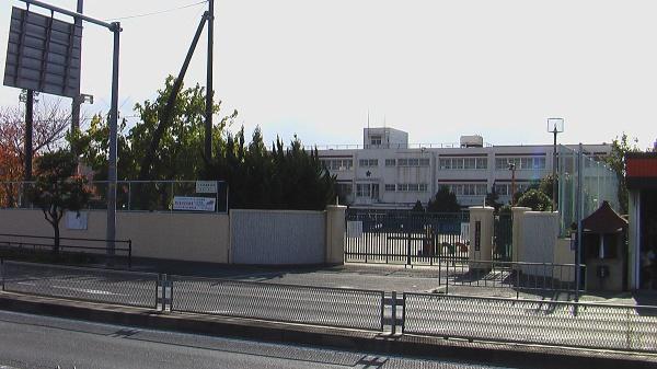 朝日プラザシティ・サザンパーク三番街（Ｅ棟）(和泉市立国府小学校)