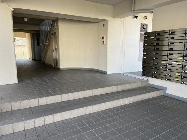 和泉府中ハウスＡ棟
