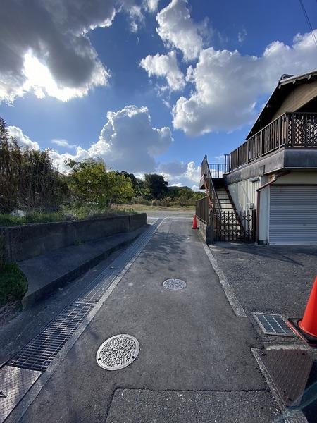 和泉市唐国町３丁目の土地