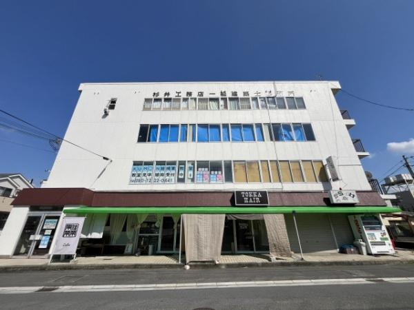 磯城郡川西町結崎　店舗ビル