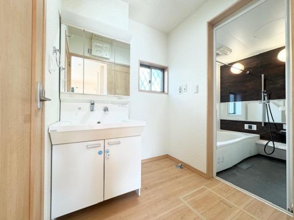 生駒郡斑鳩町服部２丁目の中古一戸建て