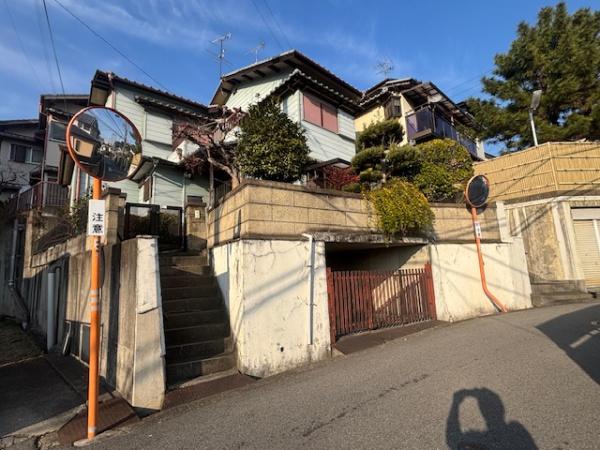 生駒郡斑鳩町神南４丁目の中古一戸建て