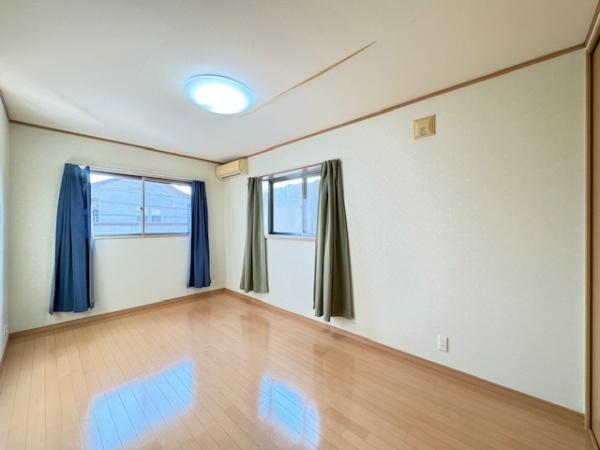 生駒郡斑鳩町目安４丁目の中古一戸建て