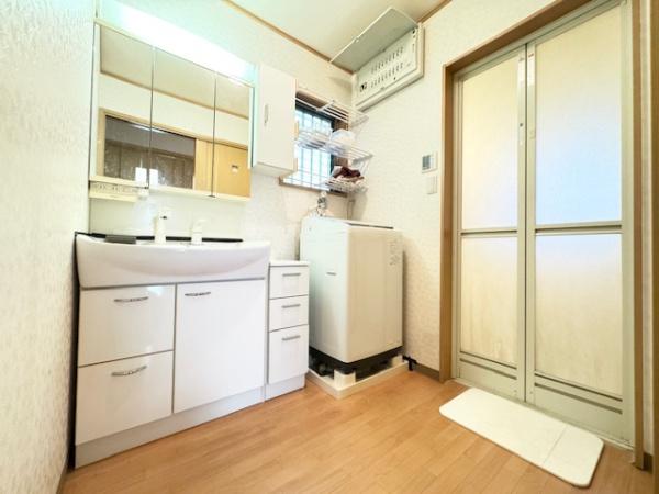 生駒郡斑鳩町目安４丁目の中古一戸建て