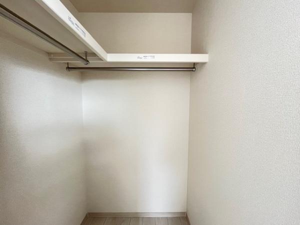 斑鳩町興留2丁目　1号棟