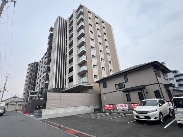 プレサンスロジェ橿原神宮前