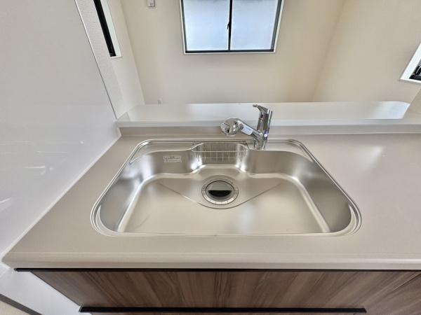 広陵町三吉３期　２号棟　新築戸建
