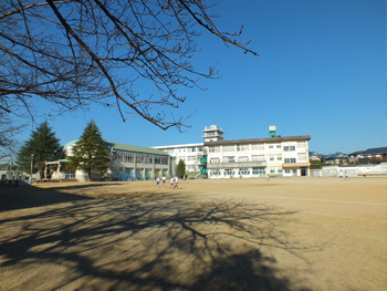 香芝市下田西3丁目の土地(香芝市立下田小学校)
