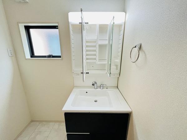 葛城市林堂２期　１号棟　新築戸建