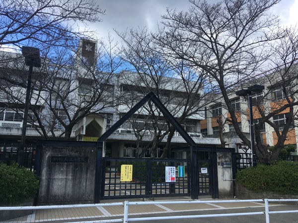 御所市大字元町の土地(御所市立大正小学校)