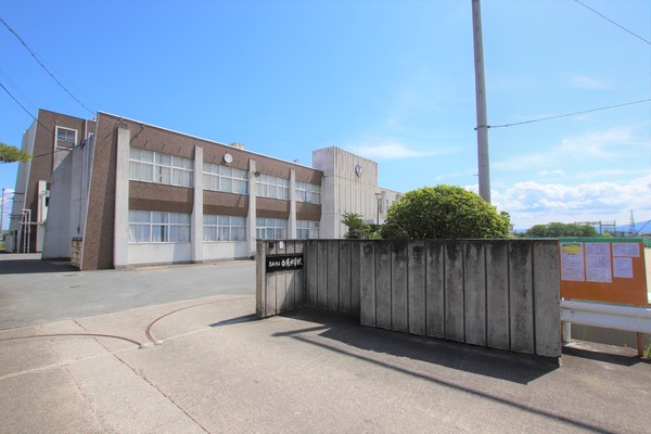 葛城市當麻の土地(白鳳中学校)