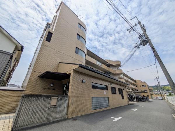 ローレルコート王寺
