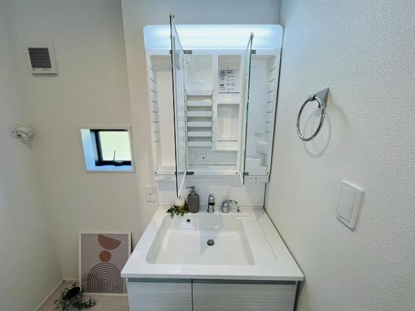 天理市石上町 3号棟 新築戸建(洗面台・洗面所)