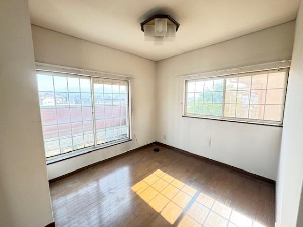 北葛城郡上牧町松里園３丁目の中古一戸建て