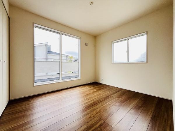 川西町結崎　2号棟　新築戸建