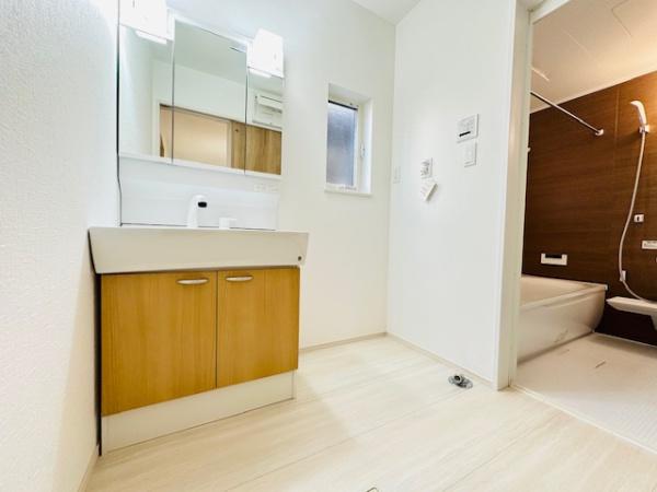 斑鳩町目安4丁目　中古戸建