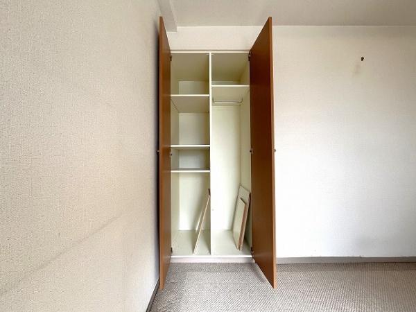 東急ドエル大和八木アネックスA棟(収納)