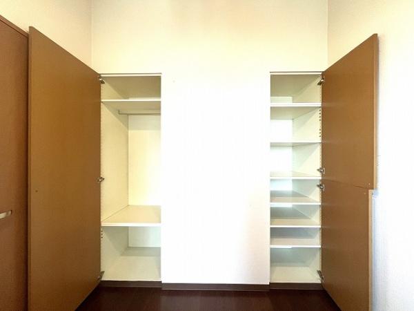 東急ドエル大和八木アネックスA棟(収納)