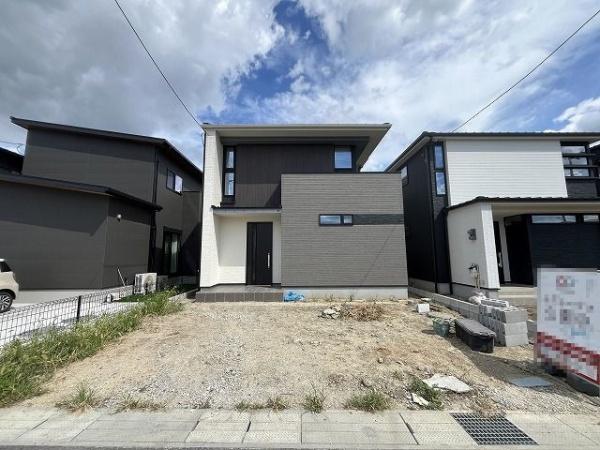 橿原市曲川町3丁目 3号地 新築戸建(駐車場)