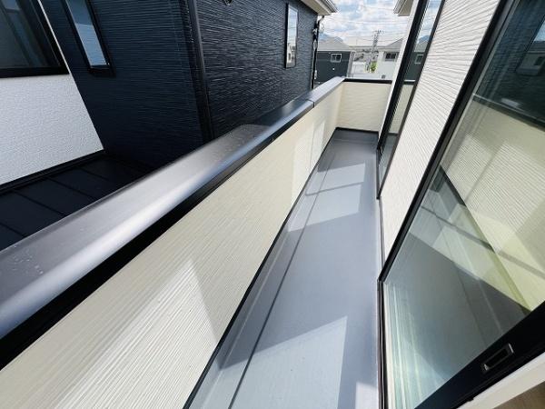 橿原市曲川町3丁目 3号地 新築戸建(バルコニー)