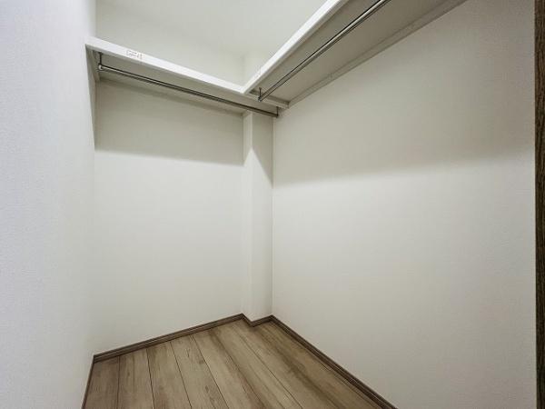 橿原市曲川町3丁目 3号地 新築戸建(収納)